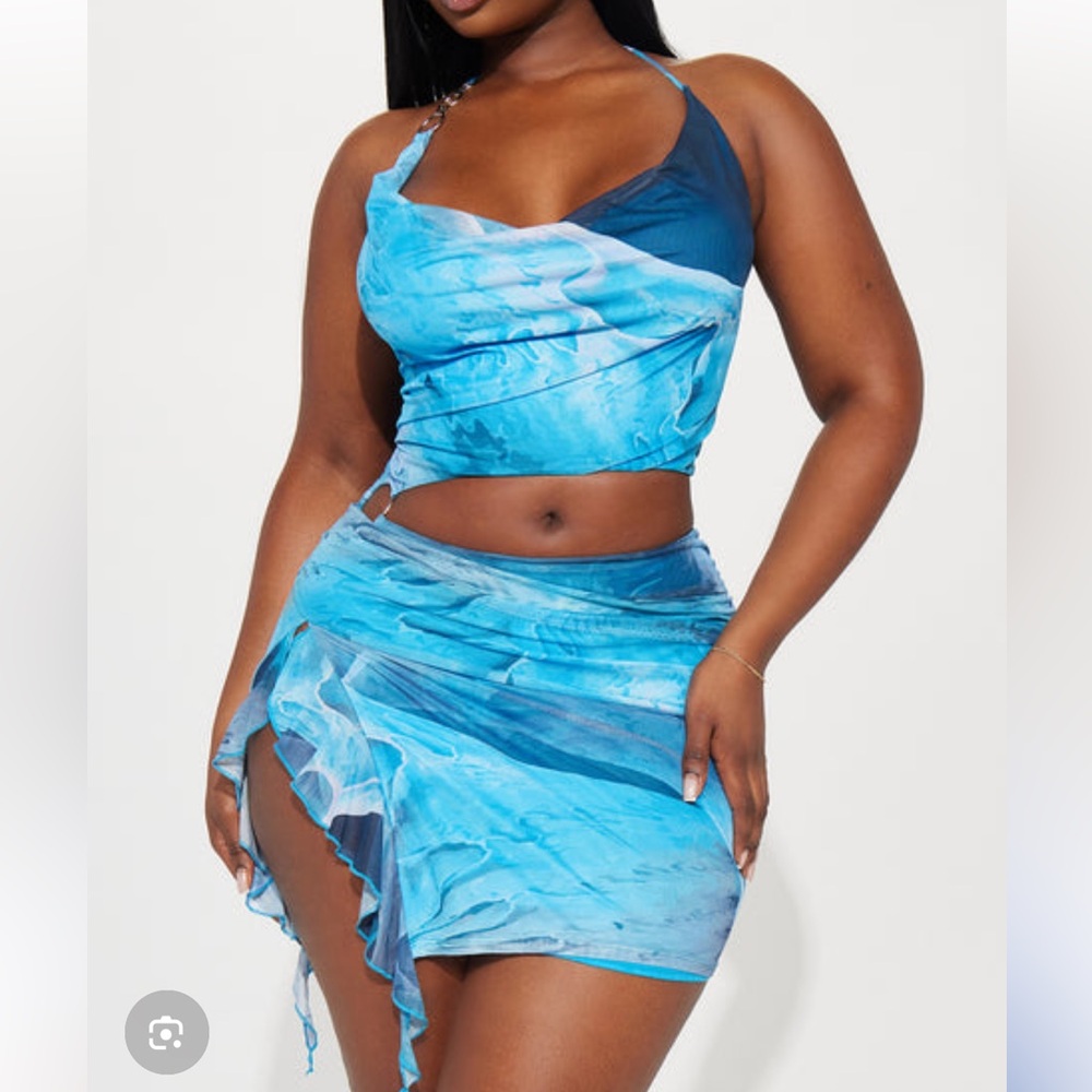 IN YOUR DREAMS MESH
MINI DRESS